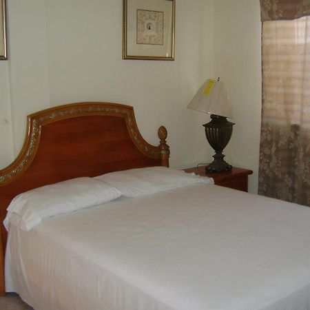Caribbean Hotel Cayes Les Cayes Dış mekan fotoğraf