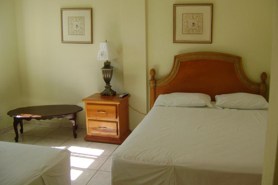 Caribbean Hotel Cayes Les Cayes Dış mekan fotoğraf